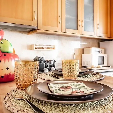 Charming Duplex At Alfama * Lissabon
